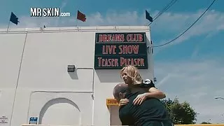 Topla celebrity sise прессовали i отжимали
