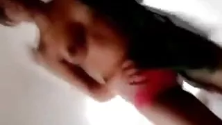 Seksi pravi indijski teen prikazuje njegove imovine u audio hindski