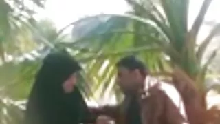 Pakistanski hijabi BJ i drkati, dok unutarnja javnom parku