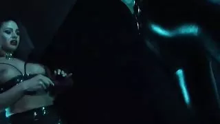 Savršen bič - XXX porno clip ženski dominacija lateks svezana