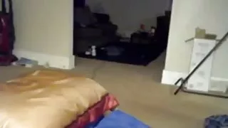 Бля tako teško, ona ne može hodati!
