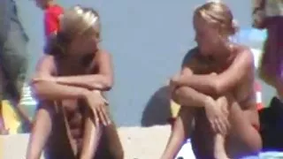Dragi teen, cure na plaži - skrivena kamera