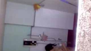 Moja sestra je uzimajući kupka