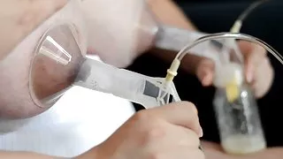 Grudi pumpanje lactating sise