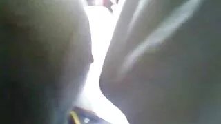 Velike guze u autobusu encoxando rabuda