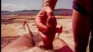 Pomoći mu sperma na plaži