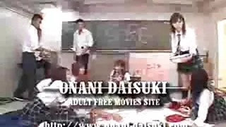 Japanski učenica gangbang